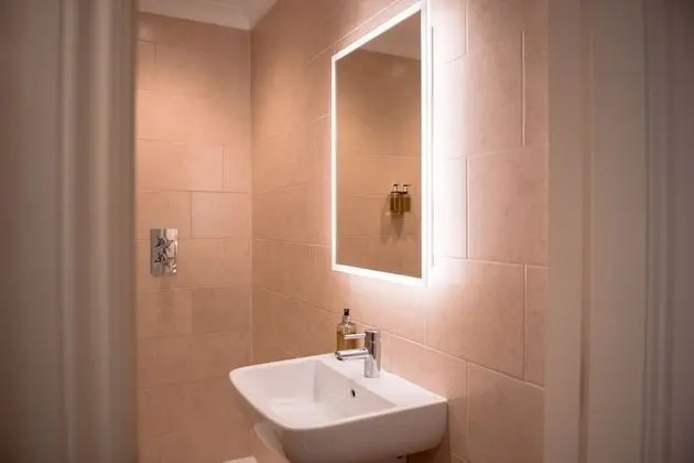 Deluxe Süit, Banyolu/Duşlu (with Sofa Bed)