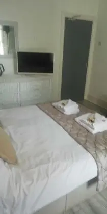 Classic Tek Büyük Yataklı Oda, Banyolu/Duşlu (hot walls view)