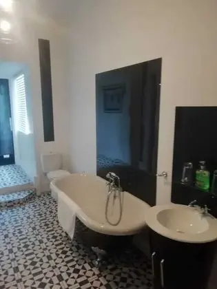 Executive Süit, Banyolu/Duşlu, Avlu Manzaralı