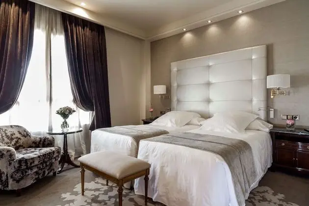 Executive Double Bed