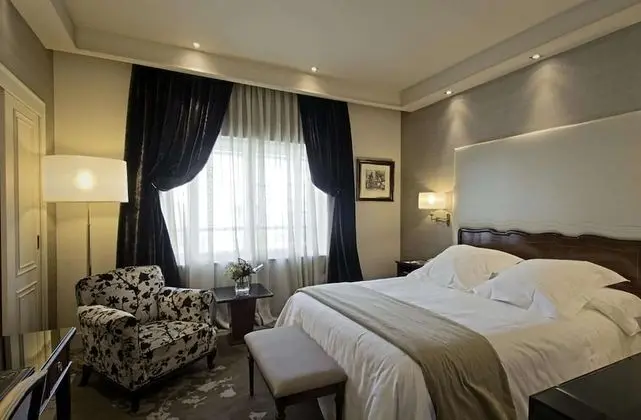 Executive Double Bed