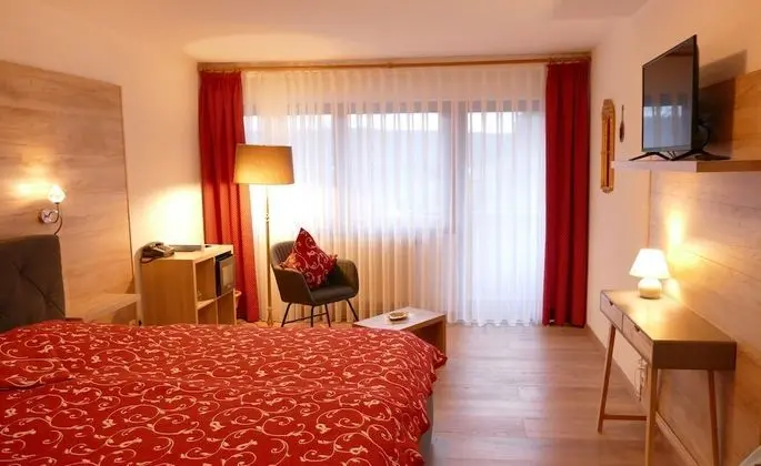 Standard Tek Büyük Yataklı Oda