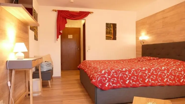 Standard Tek Büyük Yataklı Oda