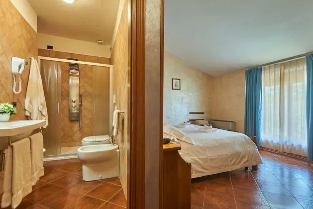 Comfort Büyük Yataklı Tek Kişilik Oda