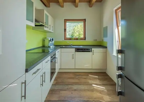 Ev (incl. cleaning fee & laundry package)