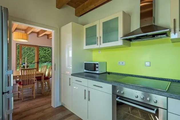 Ev (incl. cleaning fee & laundry package)