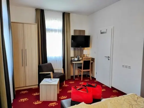 Standard Tek Büyük Yataklı Oda