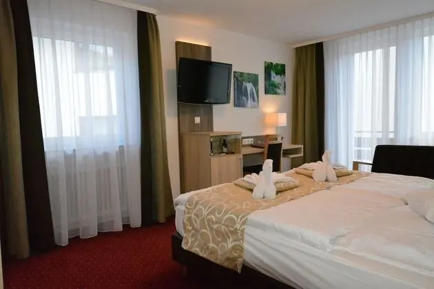 Tek Büyük Yataklı Oda, Balkon