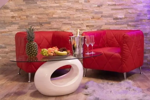 Honeymoon Tek Büyük Yataklı Oda, Sıcak Su Havuzu (sauna)