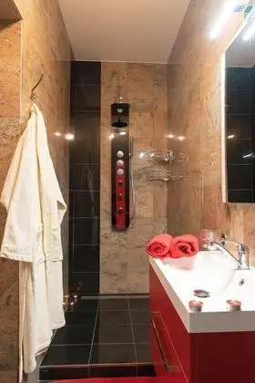Honeymoon Tek Büyük Yataklı Oda, Sıcak Su Havuzu (sauna)