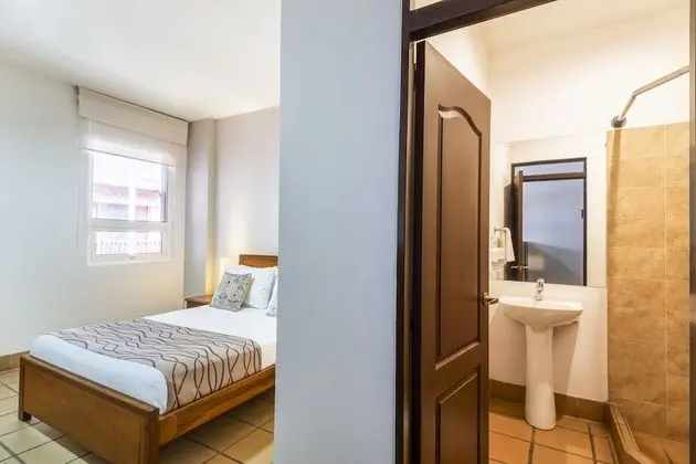 Standard Tek Büyük Yataklı Oda