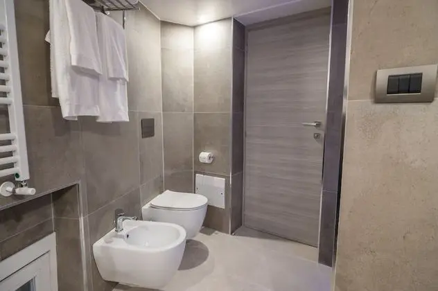 Tek Büyük veya İki Ayrı Yataklı Oda (3)