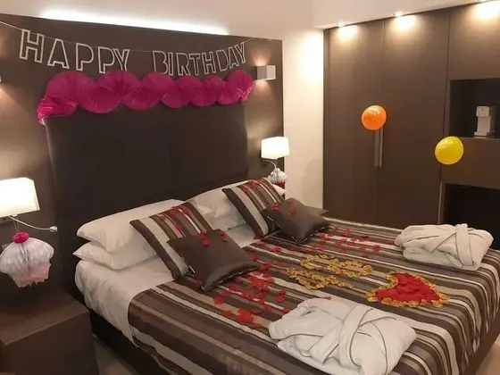 Tek Büyük Yataklı Oda (1)