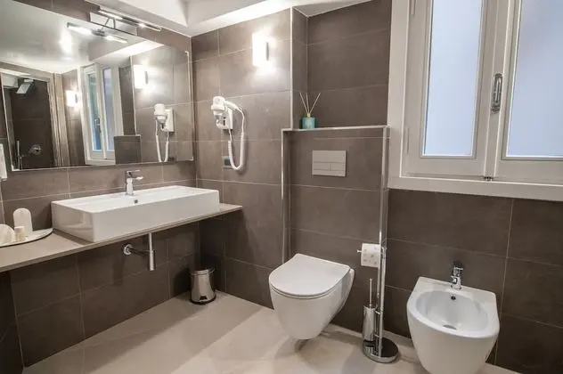 Tek Büyük Yataklı Oda (1)