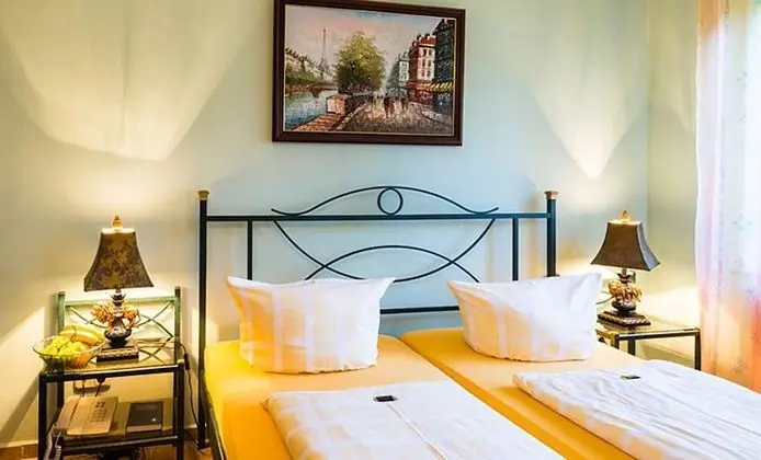 Tek Büyük Yataklı Oda