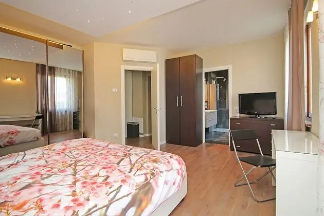 Exclusive Villa, Göl Manzaralı