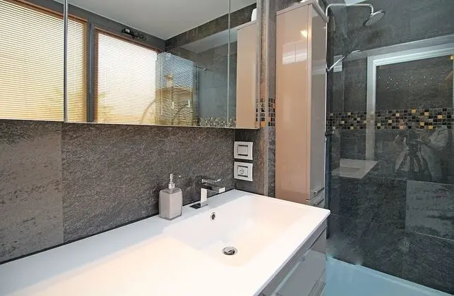 Exclusive Villa, Göl Manzaralı