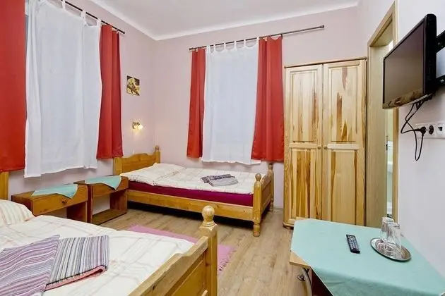 Comfort Tek Büyük veya İki Ayrı Yataklı Oda