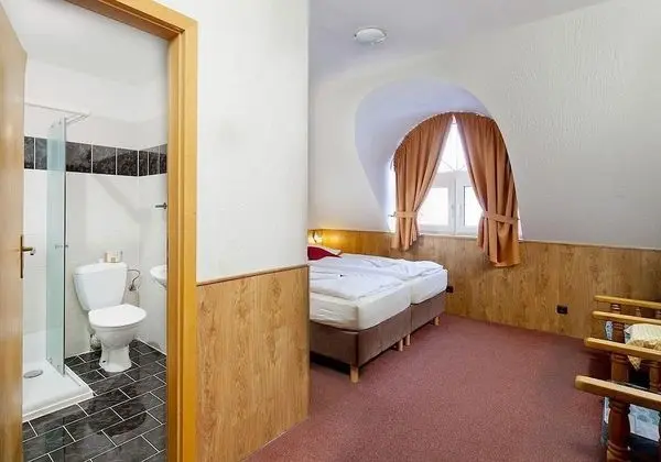 Comfort Tek Büyük veya İki Ayrı Yataklı Oda