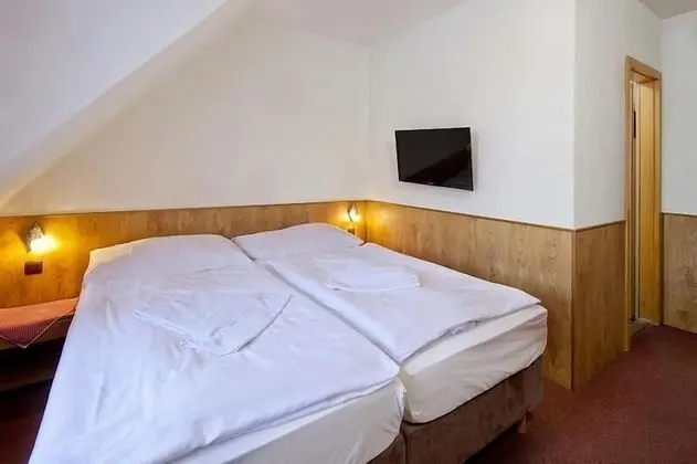 Comfort Tek Büyük veya İki Ayrı Yataklı Oda