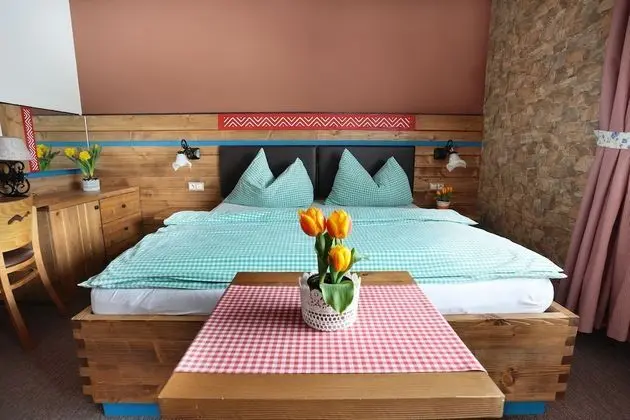 Family Oda, Bağlantılı Odalar