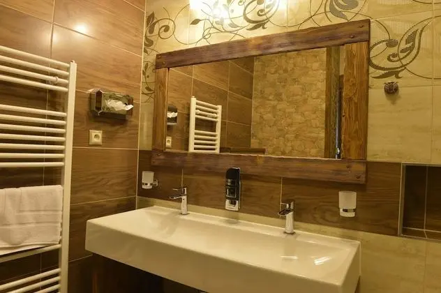 Family Oda, Bağlantılı Odalar