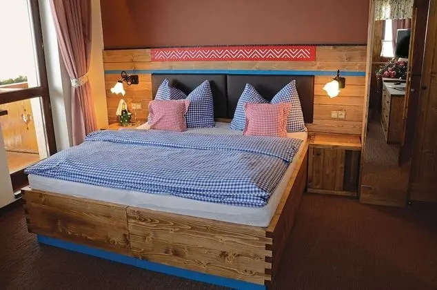 Standard Tek Büyük veya İki Ayrı Yataklı Oda