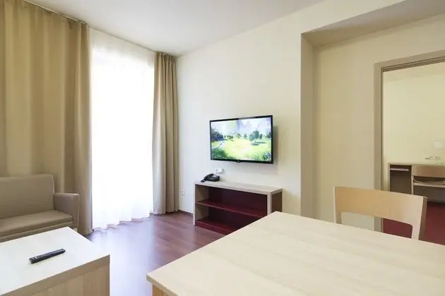 Family Apart Daire, Küçük Mutfak (Swimming pool Access)