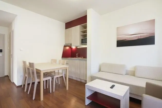 Family Apart Daire, Küçük Mutfak (Swimming pool Access)