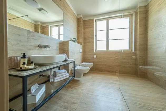 Superior Tek Büyük veya İki Ayrı Yataklı Oda