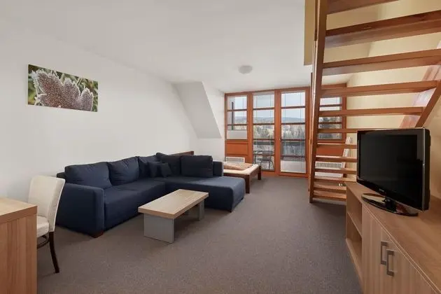 Maisonette apartment with a balcony and a kitchenette