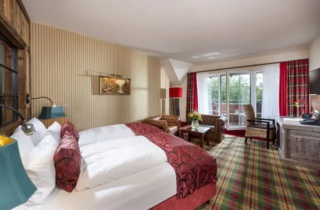 Deluxe Tek Büyük Yataklı Oda, 1 En Büyük (King) Boy Yatak, Göl Manzaralı, Bahçeli