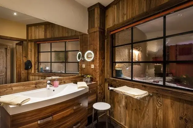 Deluxe Tek Büyük Yataklı Oda, 1 En Büyük (King) Boy Yatak, Göl Manzaralı, Bahçeli