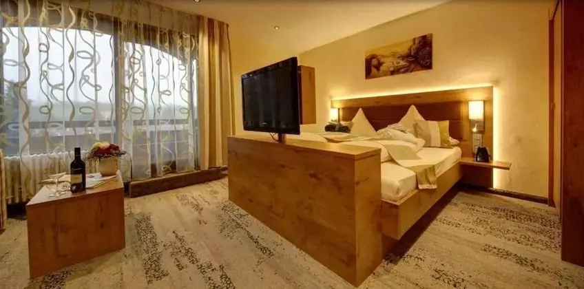 Comfort Tek Büyük Yataklı Oda