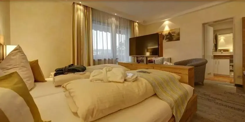 Comfort Tek Büyük Yataklı Oda