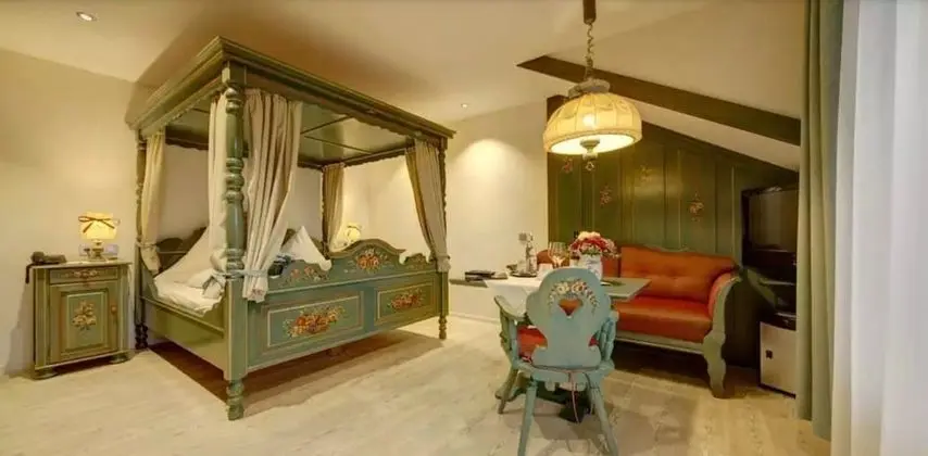 Comfort Tek Büyük Yataklı Oda