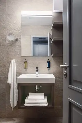 City Tek Büyük Yataklı Oda