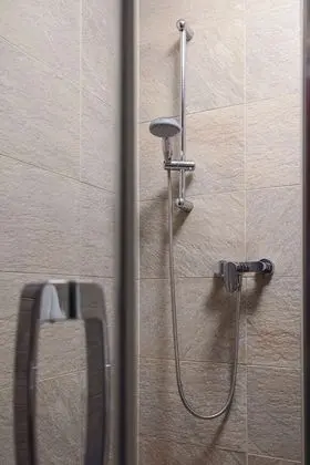 City Tek Büyük Yataklı Oda