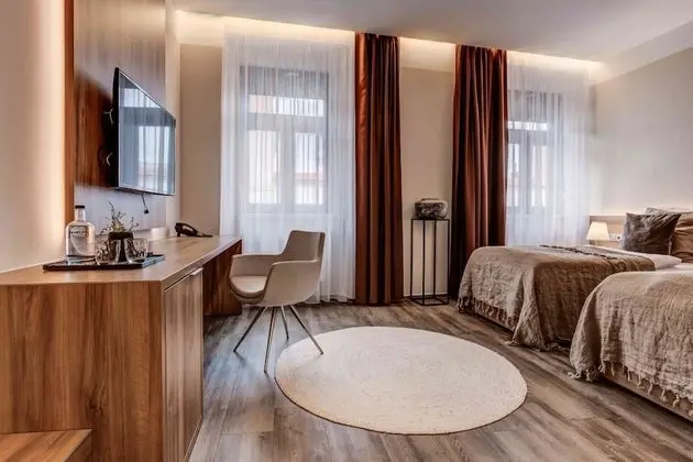 Comfort Tek Büyük Yataklı Oda