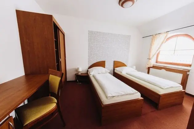 Classic Tek Büyük veya İki Ayrı Yataklı Oda