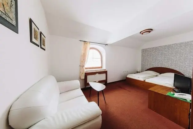 Classic Tek Büyük veya İki Ayrı Yataklı Oda