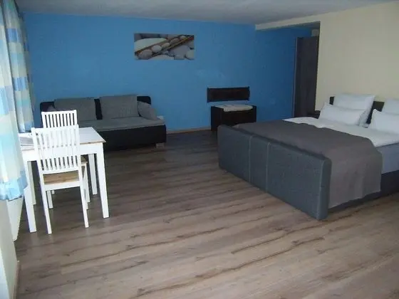 Classic Tek Büyük Yataklı Oda