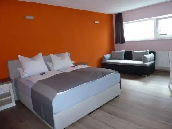 Classic Tek Büyük Yataklı Oda