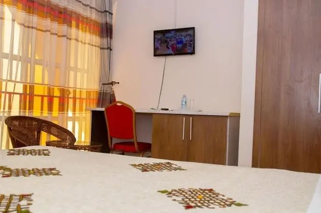 Standard Tek Büyük Yataklı Oda