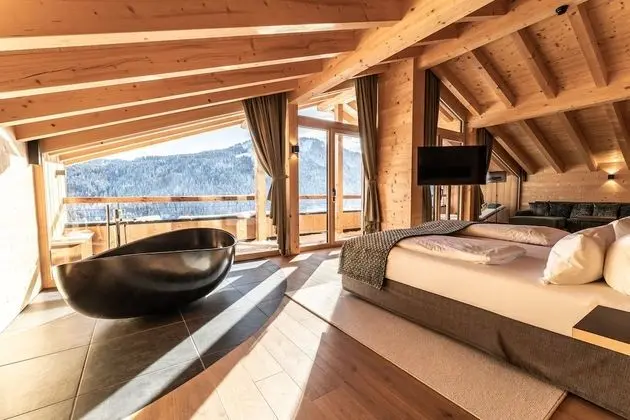 Deluxe Tek Büyük Yataklı Oda