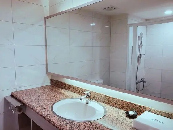 Deluxe Tek Büyük Yataklı Oda, 2 Çift Kişilik Yatak, Sigara İçilmez