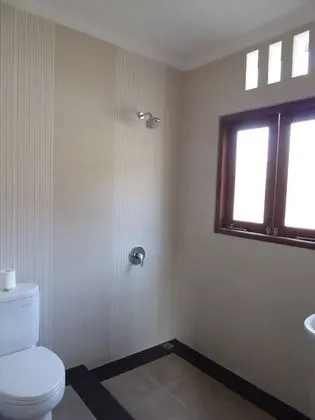 Tek Büyük Yataklı Oda, Havuz Manzaralı