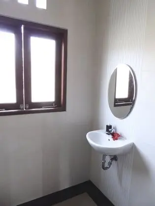 Tek Büyük Yataklı Oda, Havuz Manzaralı