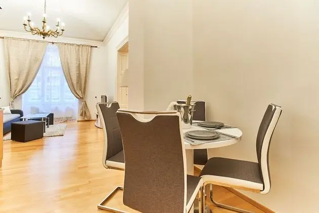 Royal Apart Daire