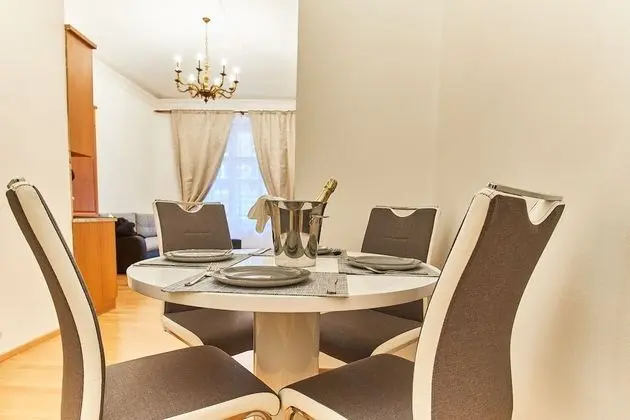 Royal Apart Daire